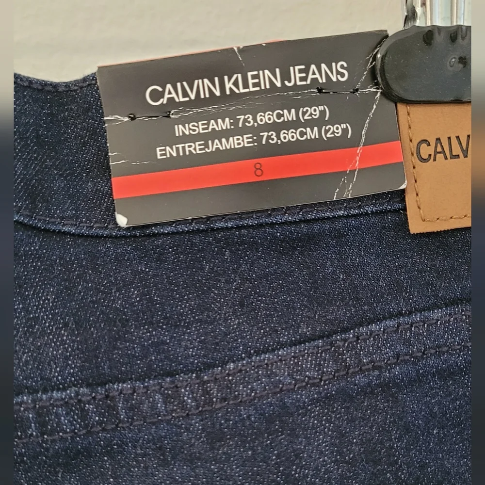 Calvin Klein high wise jeans. Size 8 - Picture 3 of 4